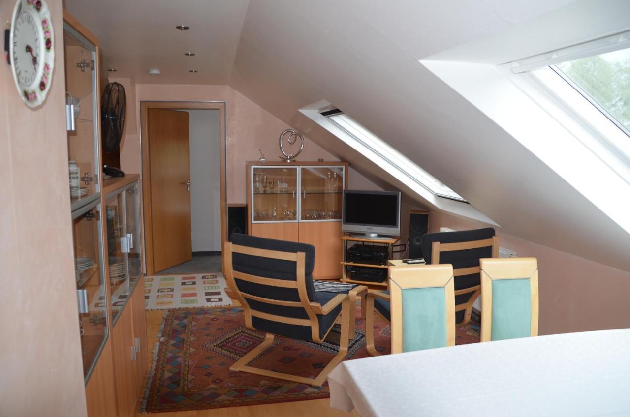 Ferienwohnung Rudolf-Lindner Neustadt an der Aisch Exterior foto